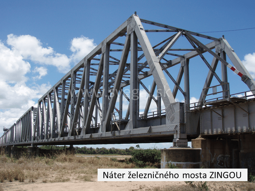 Aplikácia katodickej ochrany ZINGA na železničnom moste. Galvanizácia za studena, antikorózna ochrana.