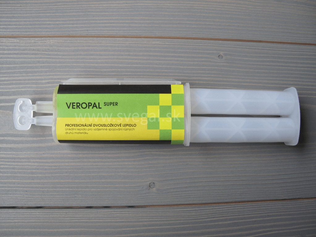 Špičkové epoxidové lepidlo VEROPAL SUPER s vysokou ťažnosťou v kartušovom balení.